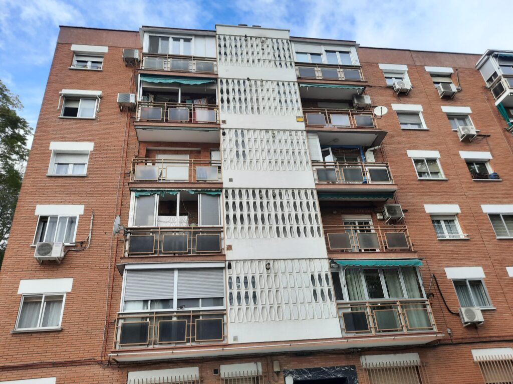 2 FACHADA